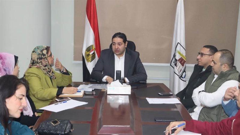 اجتماع نائب محافظ