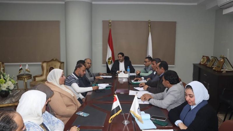 اجتماع نائب محافظ