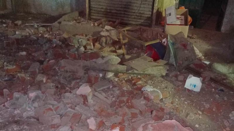 سقوط حائط بمنزل