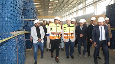 محافظ بني سويف يبحث دعم مصانع ببياض العرب في قطاع الصناعات المعدنية والغذائية