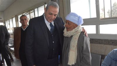  بالصور.. محافظ الغربية يستمع لشكاوى ومطالب المواطنين في المركز التكنولوجي