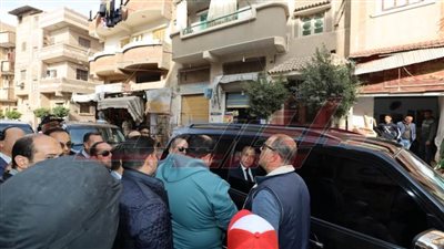 للوقوف على احتياجات المواطنين.. محافظ كفر الشيخ يتفقد شوارع بيلا