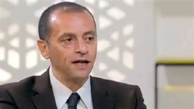 نائب محافظ أسوان: نعمل دائماً على تطبيق مبدأ الثواب والعقاب بين العاملين في الجهاز التنفيذي للمحافظة