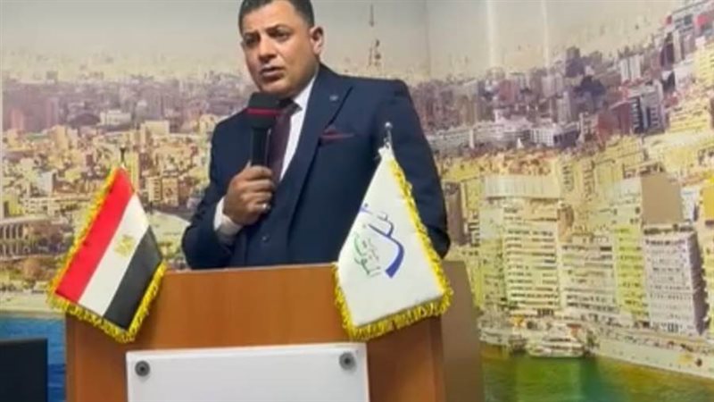 جانب من اللجنة