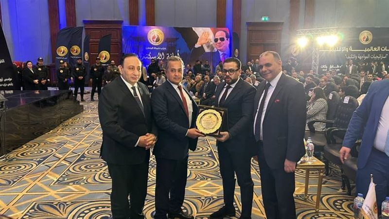 بحضور 3 آلاف مشارك..