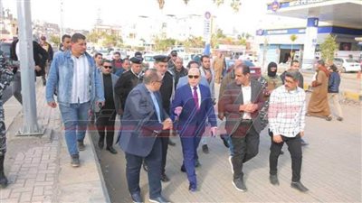 عبدالمعطي يتفقد عددًا من شوارع عاصمة كفر الشيخ 