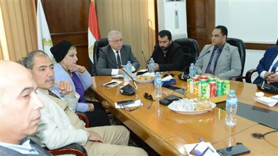 رئيس شعبة المكملات الغذائية: نطالب بإعادة النظر في القرار 725 وآلية تطبيقه لحماية السوق والمستهلك المصري