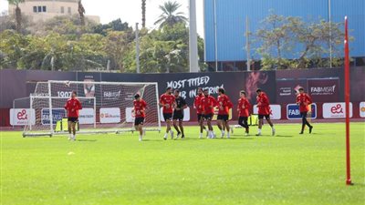  الأهلي يبدأ الاستعداد لمواجهة فاركو في الدوري المصري