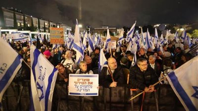 معاريف: الغالبية العظمى من الإسرائيليين تؤيد صفقة تبادل الأسرى