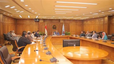 رئيس جامعة السويس يترأس اجتماع مجلس إدارة مركز ضمان الجودة 