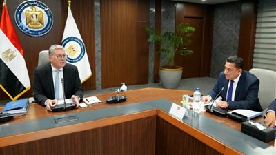 كريم بدوي يشيد بدعم القيادة السياسية لقطاع البترول 