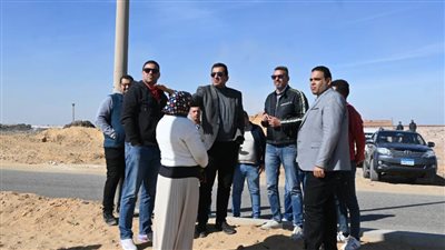 رئيس جهاز العاشر من رمضان يتفقد المناطق الصناعية والميناء الجاف لمتابعة مشروعات التطوير