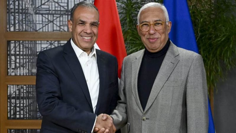 وزير الخارجية يلتقي