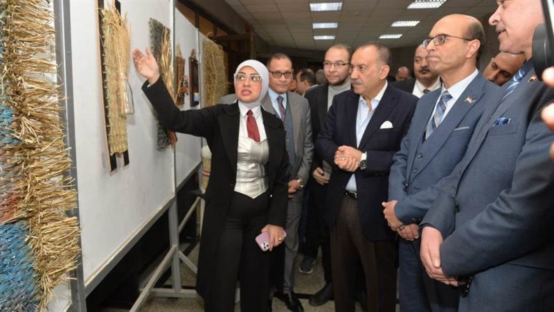 جانب من افتتاح المعرض