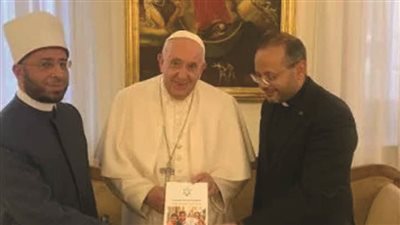 وزير الاوقاف يتلقى رسالة من بابا الفاتيكان 