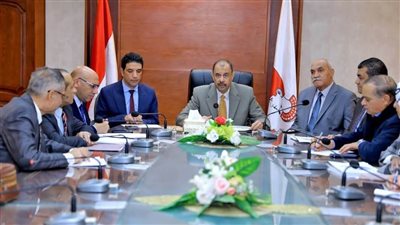 محافظ سوهاج يستقبل وفد وزارة الثقافة لمتابعة تطوير المواقع الثقافية بالمحافظة