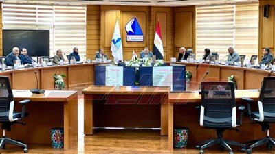 رئيس جامعة كفر الشيخ يترأس اجتماع مجلس الخدمة العامة لشهر يناير 2025