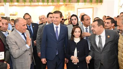 وزير الزراعة: المشروعات القومية لها دور بارز في زيادة الإنتاجية الزراعية وتوسيع الرقعة المزروعة