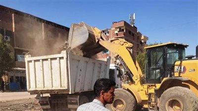 تكثيف أعمال النظافة العامة وإزالة التعديات ومتابعة جودة السلع الغذائية بمدن أسوان
