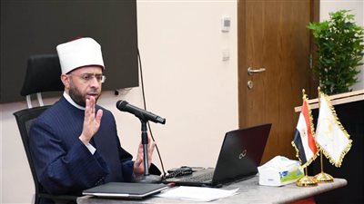 وزير الأوقاف يجتمع مع قيادات الوزارة ويطلق مدونة السلوك الوظيفي