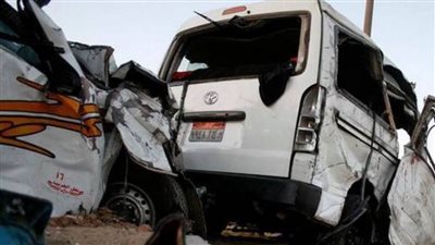    مصرع وإصابة 16 في تصادم سيارتين بالطريق الصحراوي بأسوان