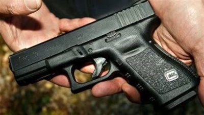 أبناء عمومة.. مصرع شخص وإصابة 3 آخرين بينهم أطفال وسيدات في مشاجرة مسلحة