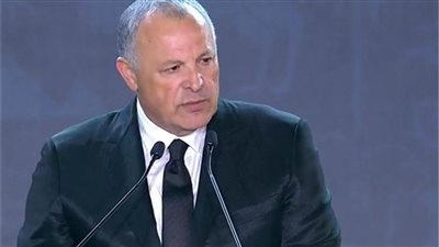 أبو ريدة يوافق على التصميمات الجديدة لزي المنتخب الوطني لكرة القدم