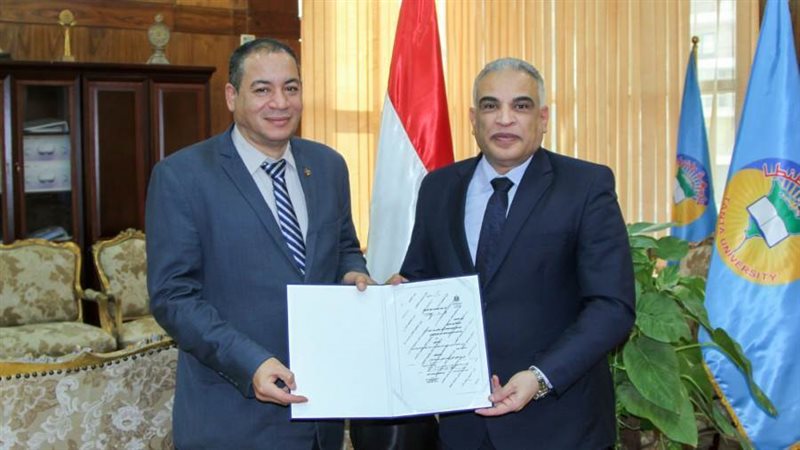 رئيس جامعة طنطا خلال