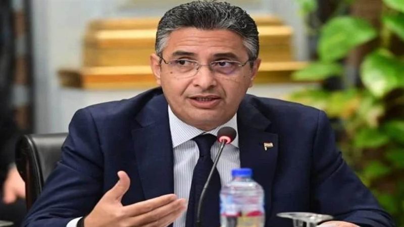 وزير التموين والتجارة