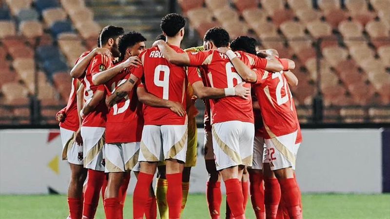 لاعبو الأهلي