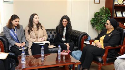 أمل عمار تستقبل ميري أوفاديا مسئول برامج تنمية بشرية بالبنك الدولي