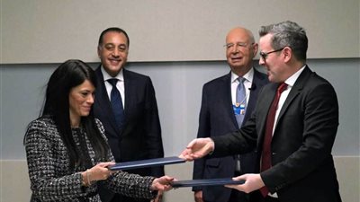 وزيرة التخطيط: 