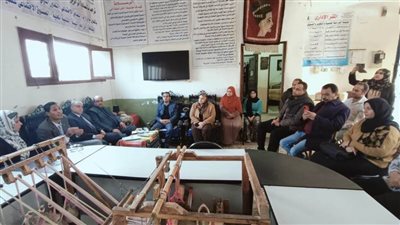 دور العمال في النهضة التنموية فى لقاء لثقافة سوهاج بمؤسسة الفراعنة بالكوثر