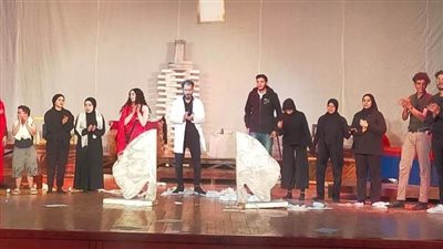 «تحت الترابيزة» و«بلاسيبو» عروض اليوم الثالث لمهرجان المسرح الإقليمي بأسيوط