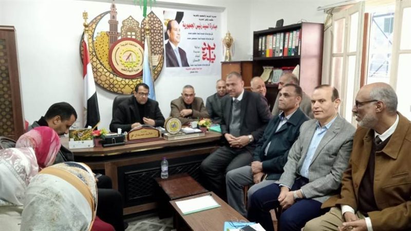 وكيل الوزارة داخل