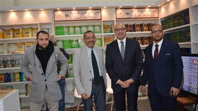 رئيس هيئة الكتاب يزور جناح المجلس الأعلى للشئون الإسلامية في معرض الكتاب