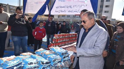 محافظ بورسعيد يفتتح معرض 