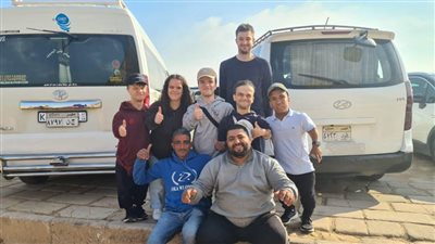 جولة سياحية بالأهرامات للوفود المشاركة ببطولة مصر الدولية البارالمبية للريشة الطائرة