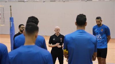 مونوز يعقد جلسة مع 