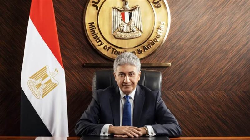 وزير السياحة والآثار