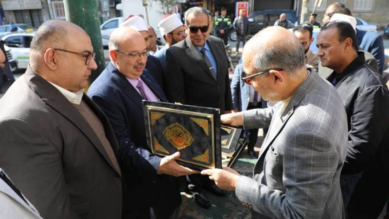 محافظ المنيا خلال