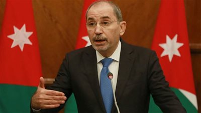 عاجل.. الصفدي: لم نمنع أيًا من المواطنَين اللذين أفرج عنهما في صفقة التبادل من دخول الأردن