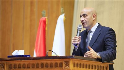 عاجل.. عبد اللطيف: تحسين الأوضاع المالية للمعلمين أهم أولويات الوزارة 