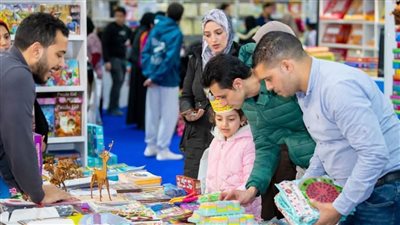 معرض الكتاب يتخطى حاجز المليون زائر خلال أيامه الثلاثة منذ انطلاقه