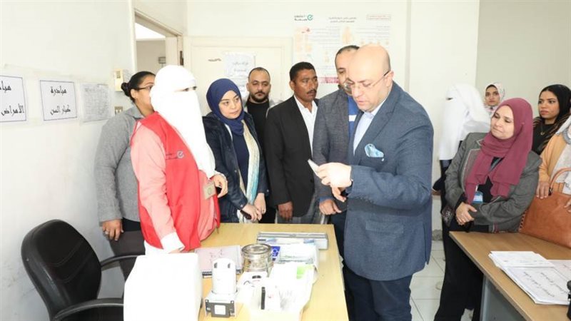 محافظ بنى سويف يتفقد