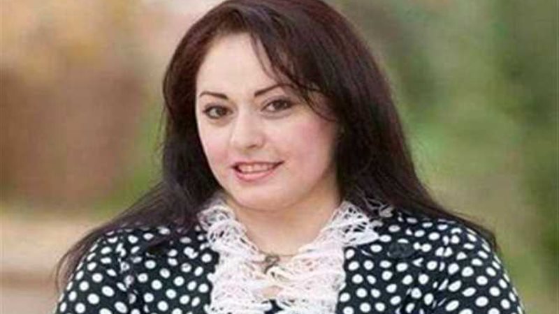 هند عاكف : السياسة