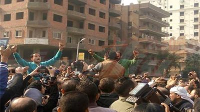 بالصور.. المصريون يطالبون الداخلية بالقصاص لحق شهداء الكنيسة