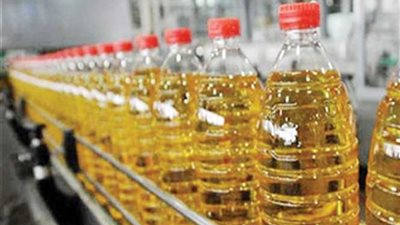 انفراد.. وزارة التموين ترفع سعر زجاجة الزيت التمويني إلى 10 جنيهات