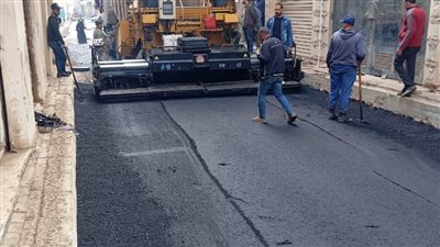 بالصور.. رصف شارع 