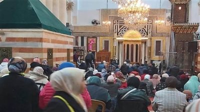 آلاف الفلسطينيين يحيون ذكرى الإسراء والمعراج في الحرم الإبراهيمي الشريف